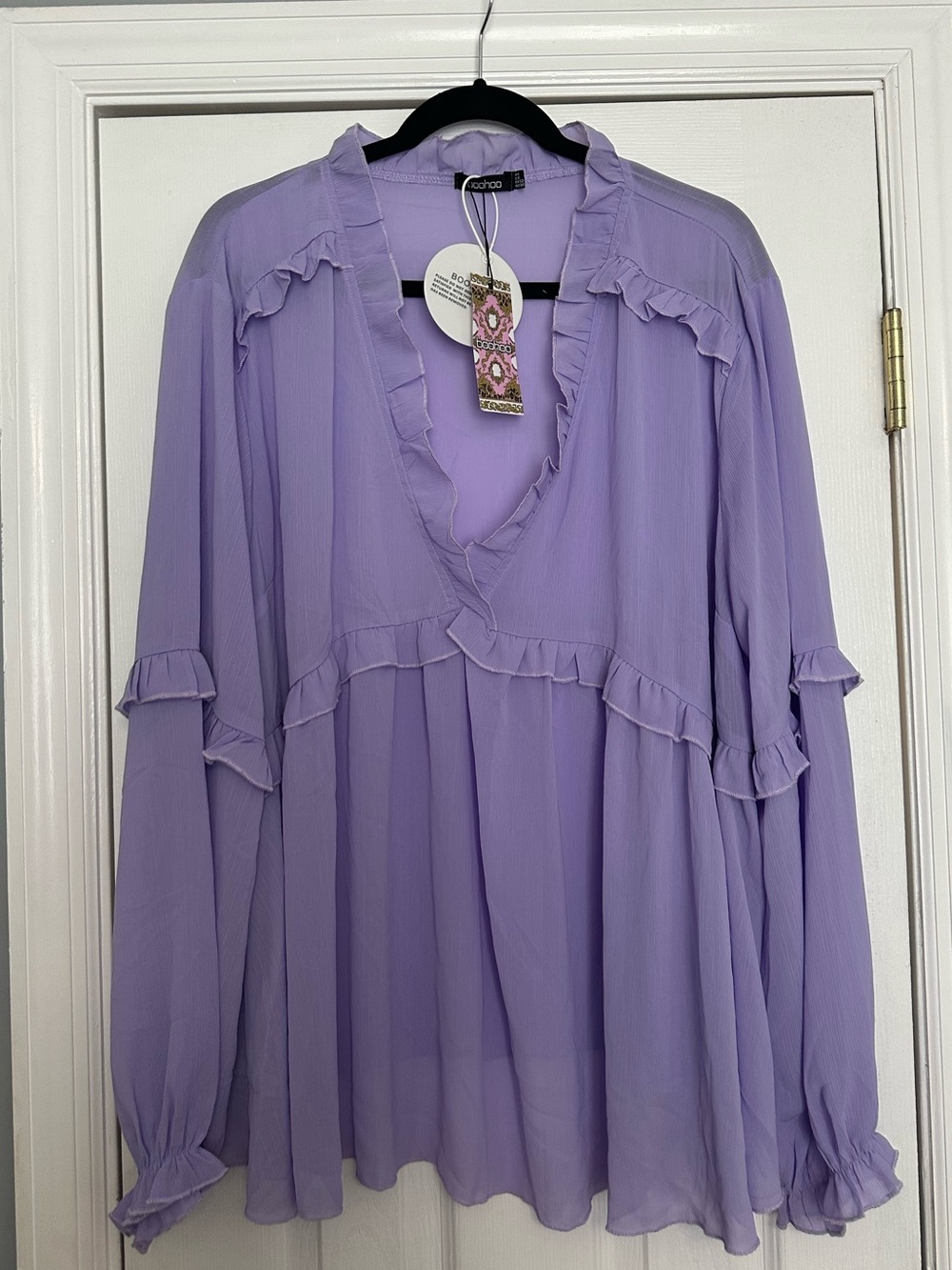 NWT Boohoo Lavender Ruffle V-Neck Blouse - Lilac